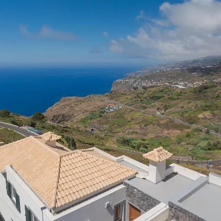 By Madeira Villa